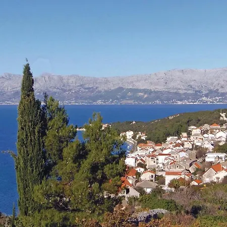 Three-bedroom In Apartmán *