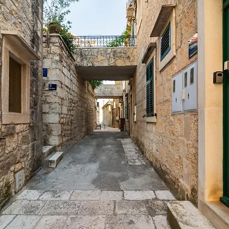 Apartmán Three-bedroom In Povlja (Brac)